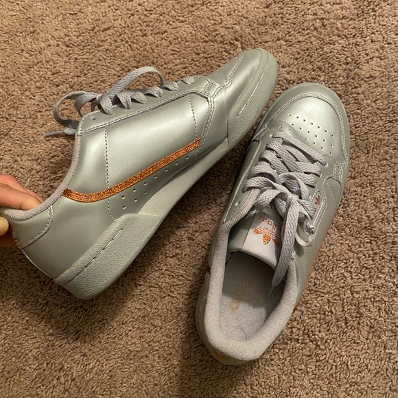 Adidas women’s silver & copper - Picture 3 of 4